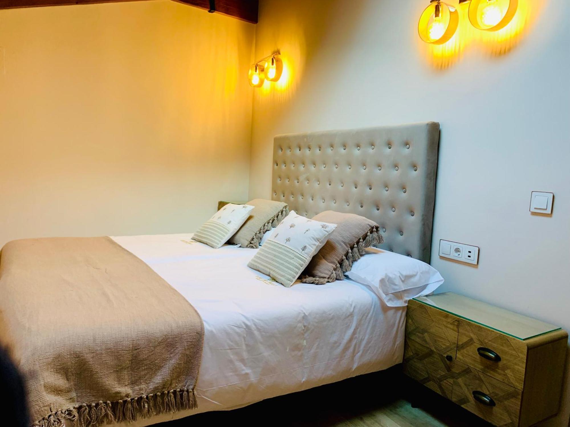 Apartamentos En El Valle Del Jerte Flores Para Angela Cabezuela Del Valle Eksteriør billede